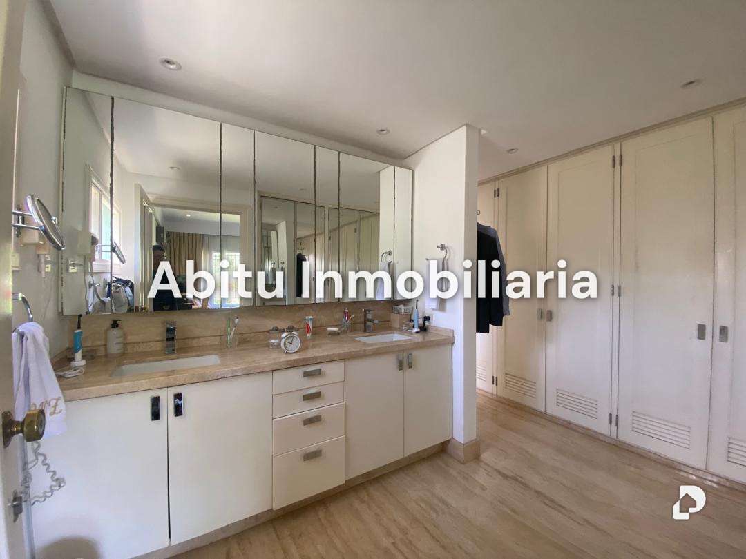 Casa en La Lagunita, Caracas – 14
