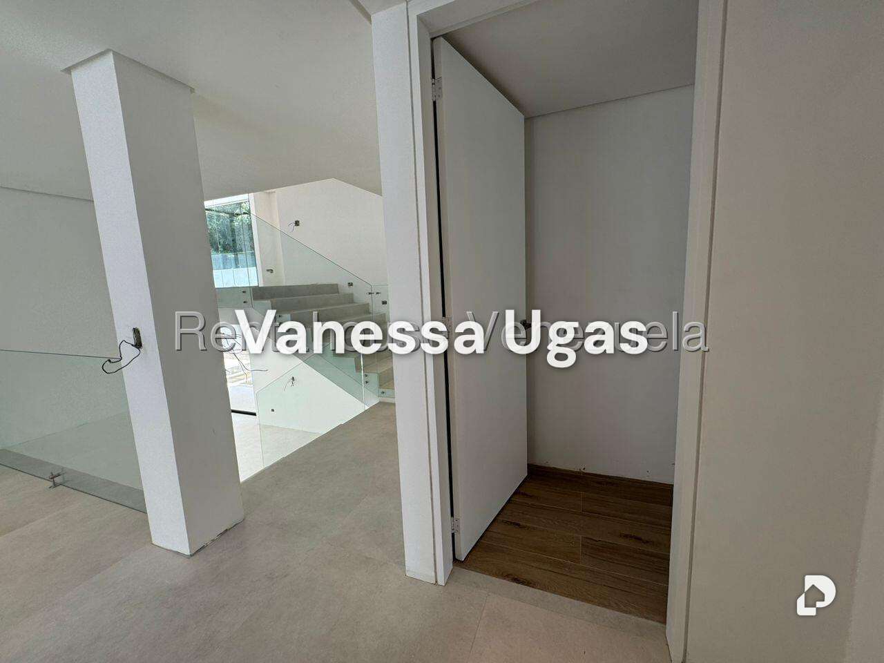 Casa en Prados Del Este, Caracas – 27