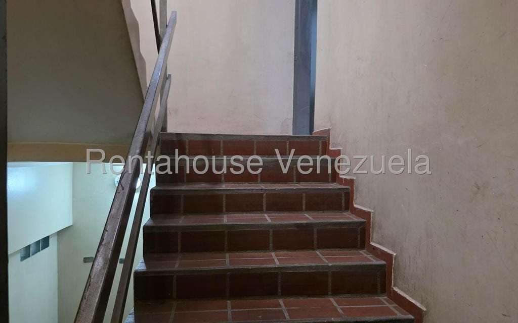 Edificio en La Trinidad, Caracas