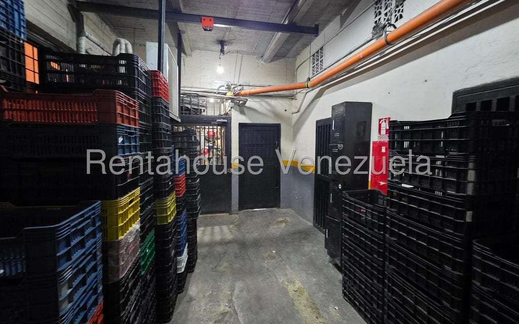 Edificio en La Trinidad, Caracas