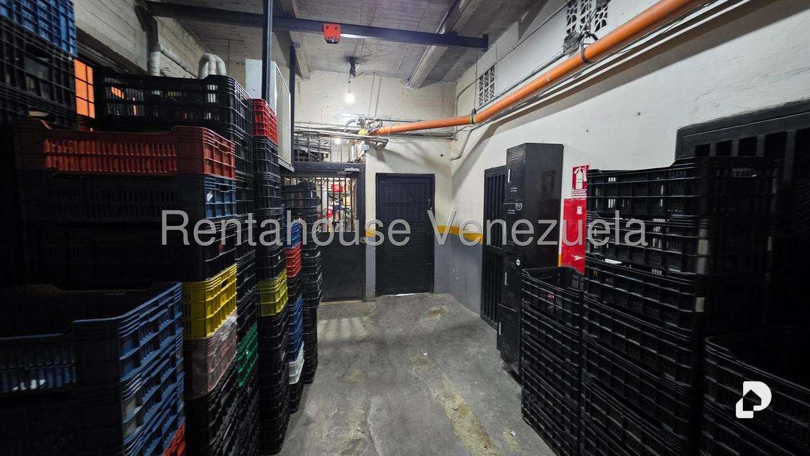 Edificio en La Trinidad, Caracas – 2