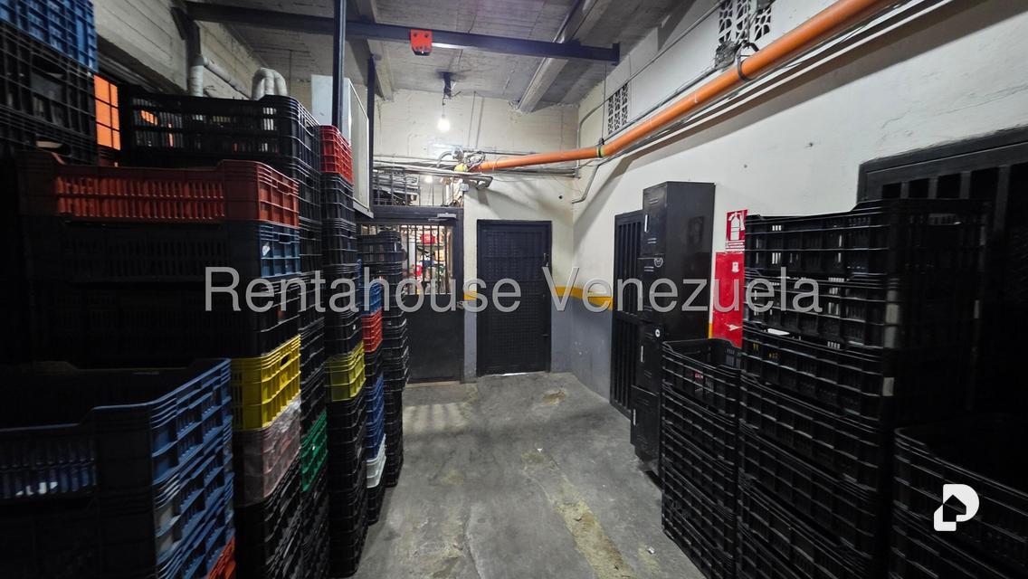 Edificio en La Trinidad, Caracas – 2