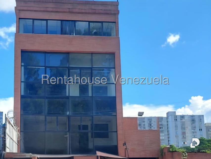 Edificio en La Trinidad, Caracas – 1