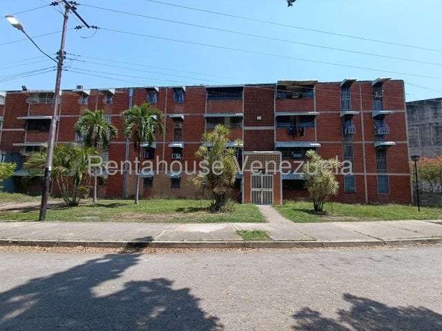 Apartment in Maracay - 1