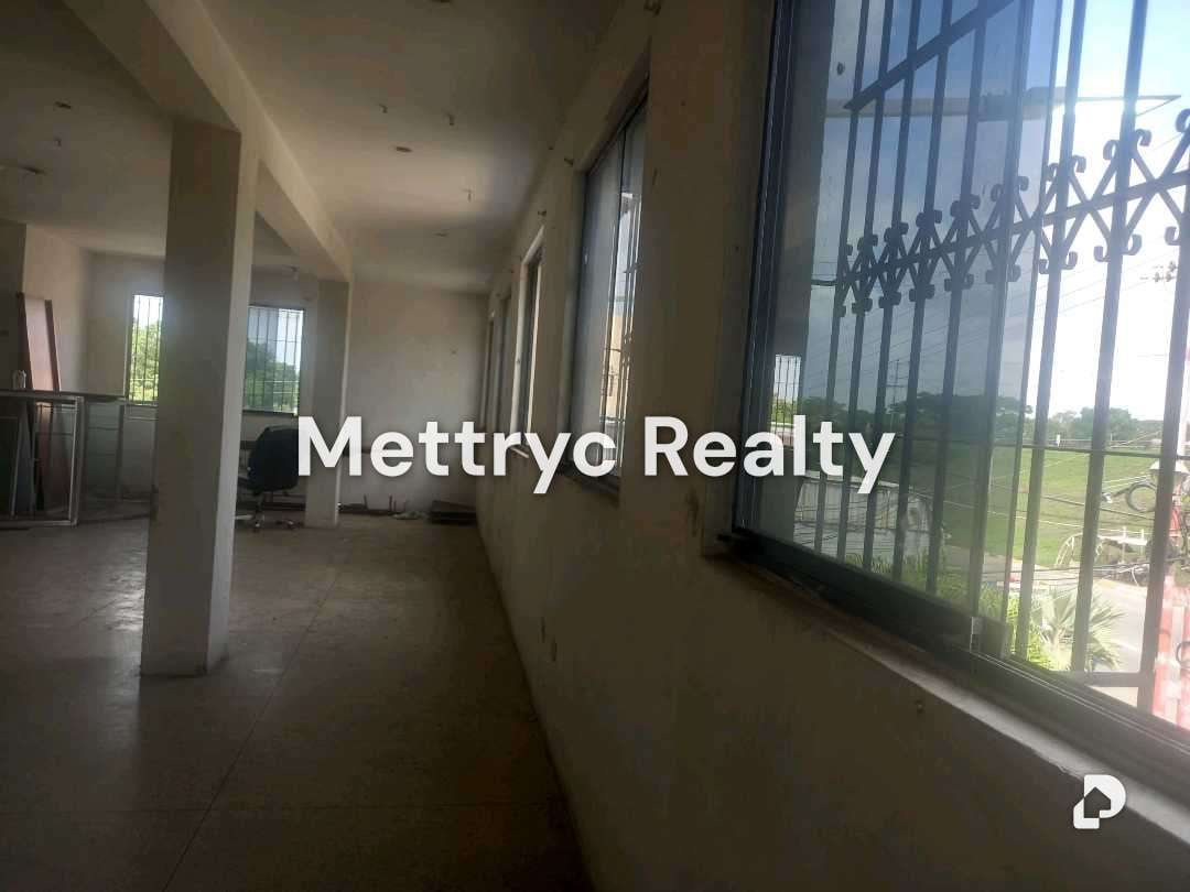 Local comercial en Casco Tocuyito, Valencia – 5