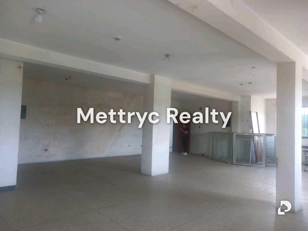 Local comercial en Casco Tocuyito, Valencia – 2
