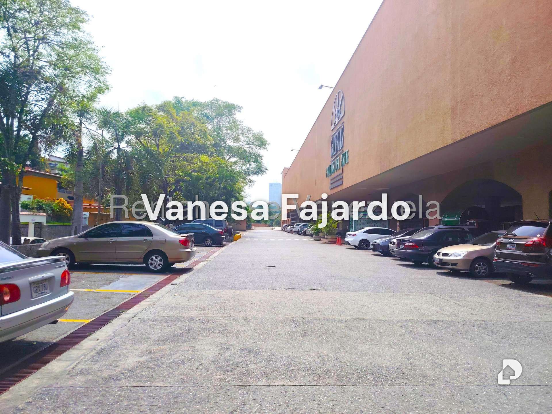 Local comercial en Prados del Este, Caracas – 17