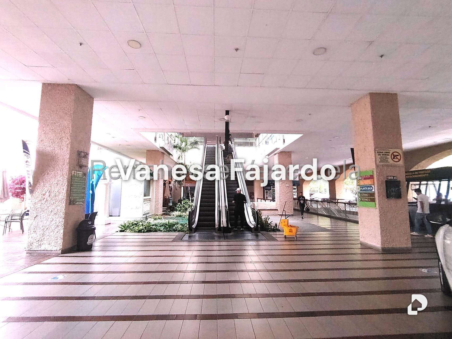 Local comercial en Prados del Este, Caracas – 20