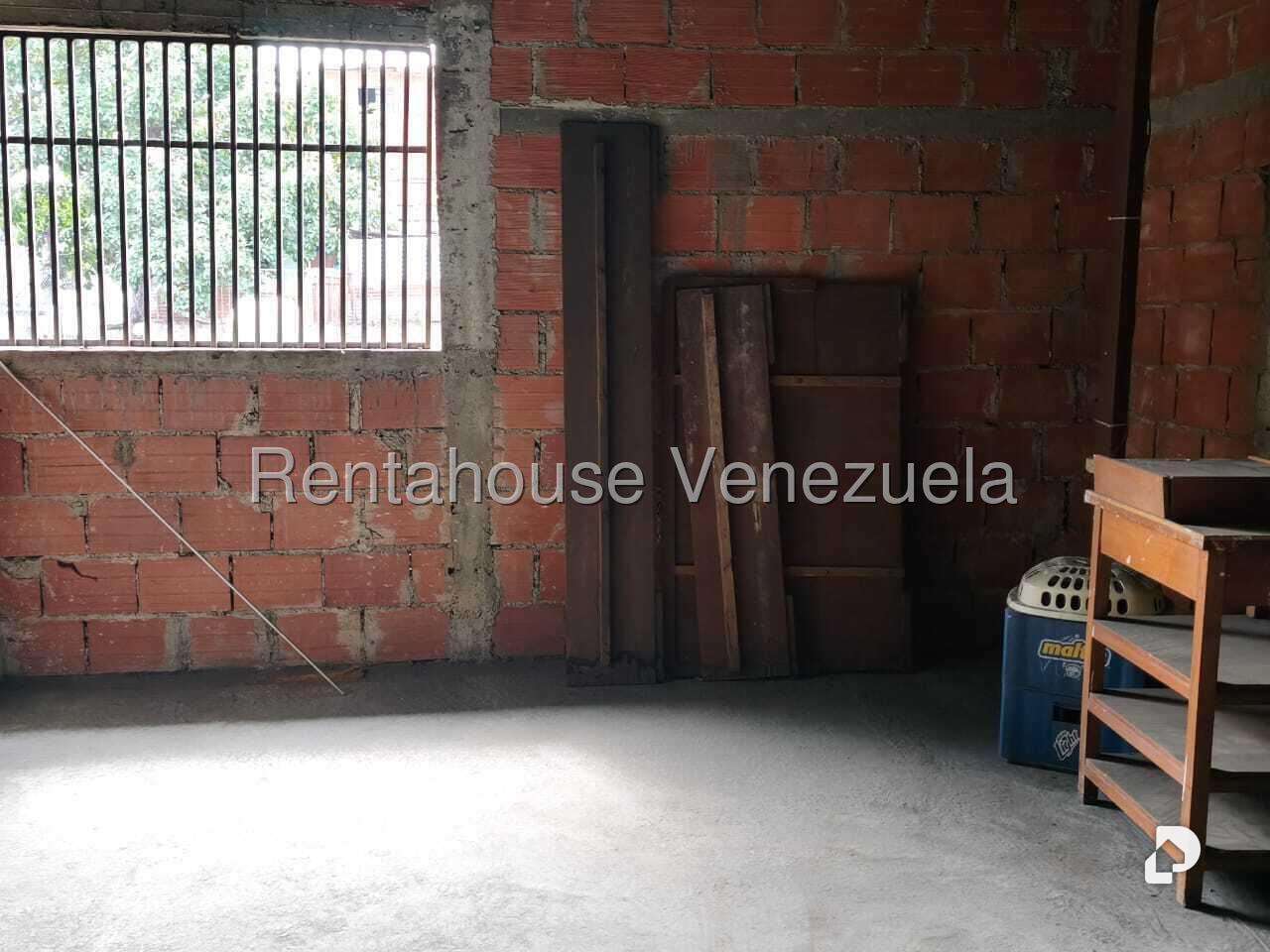 Local comercial en Catia, Caracas – 24