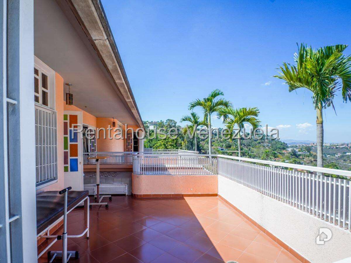 Casa en Cerro Verde, Caracas – 24