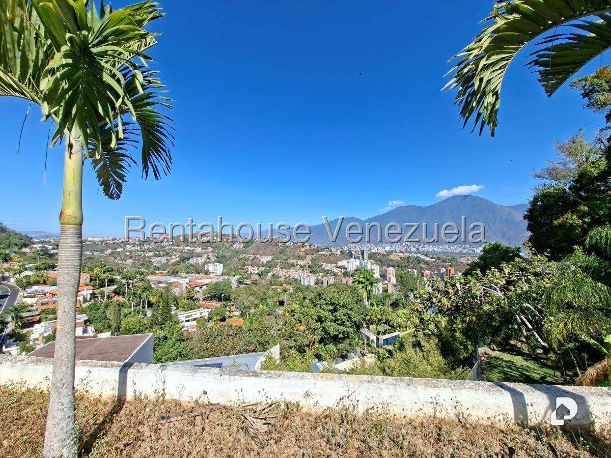 Casa en Cerro Verde, Caracas – 25
