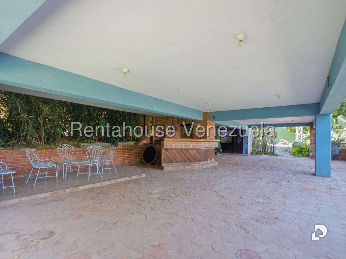 Casa en Cerro Verde, Caracas – 37