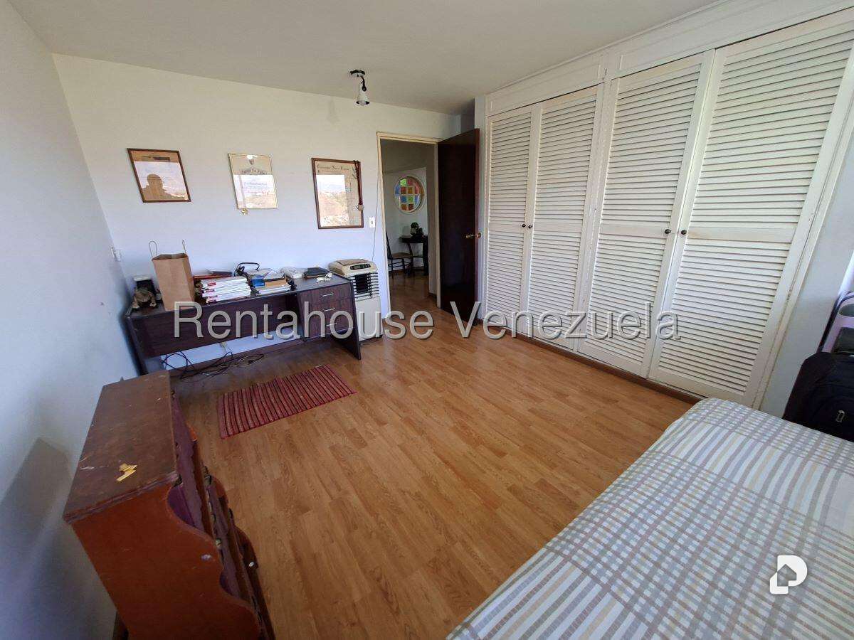 Casa en Cerro Verde, Caracas – 105