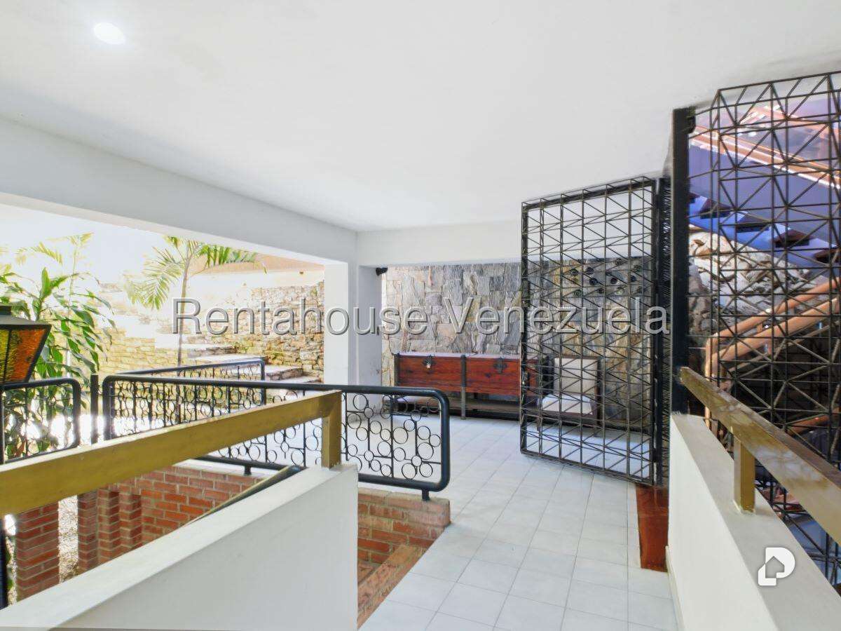 Casa en Cerro Verde, Caracas – 90