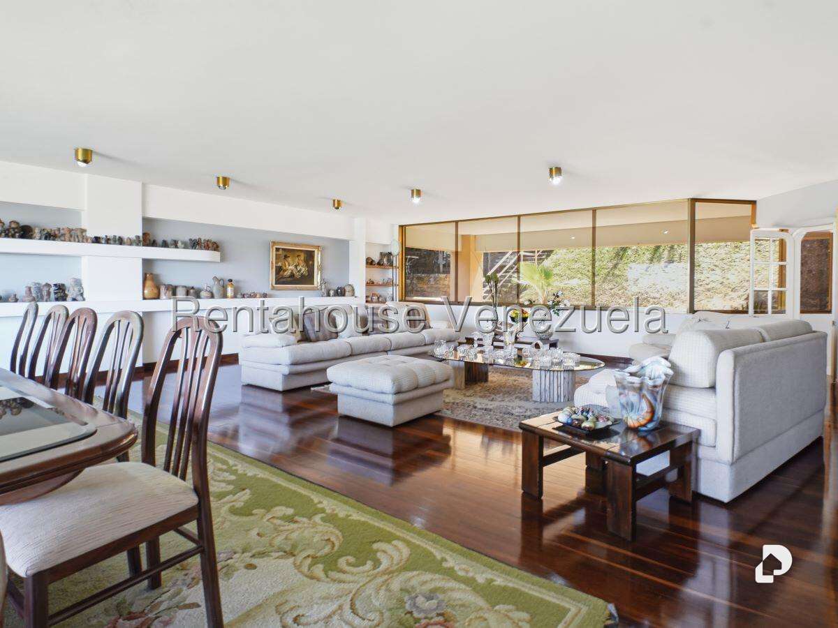 Casa en Cerro Verde, Caracas – 16
