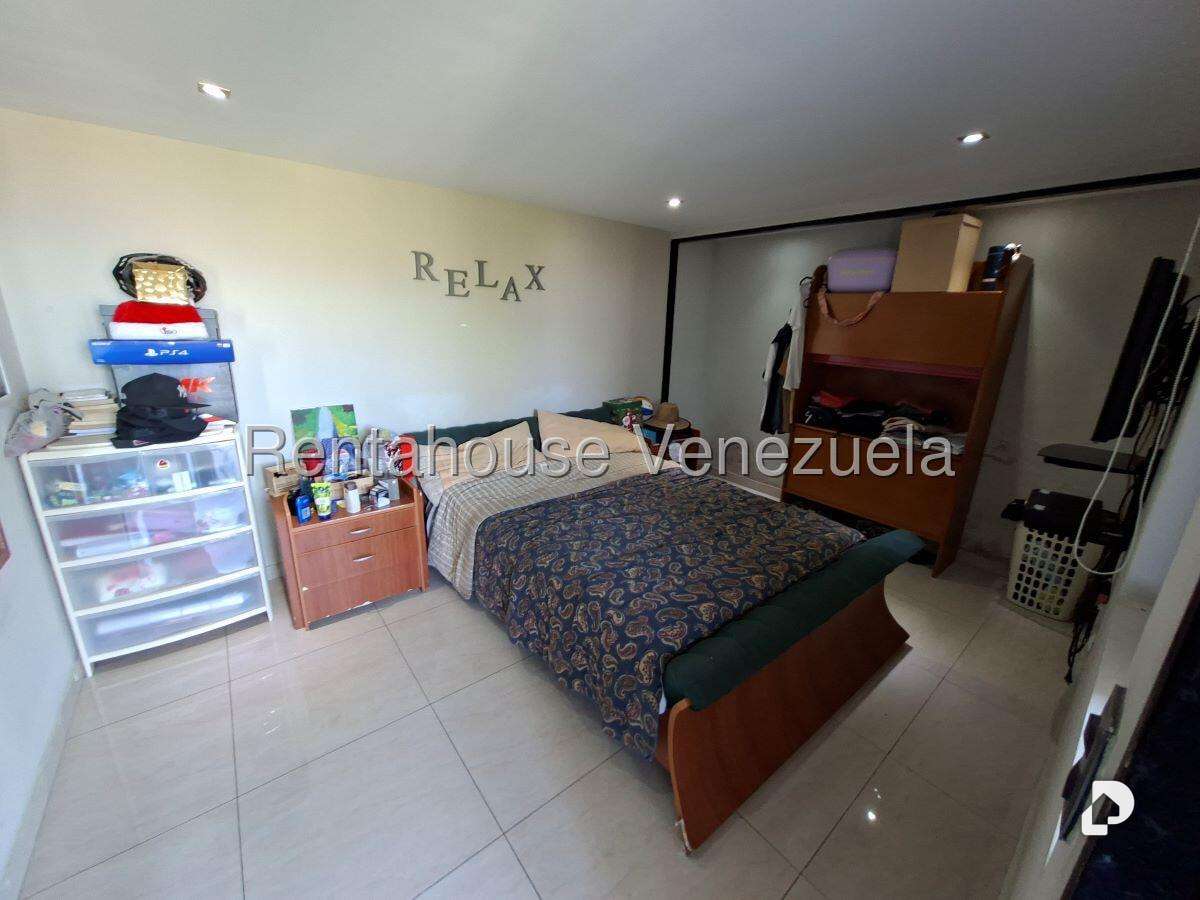 Casa en Cerro Verde, Caracas – 86