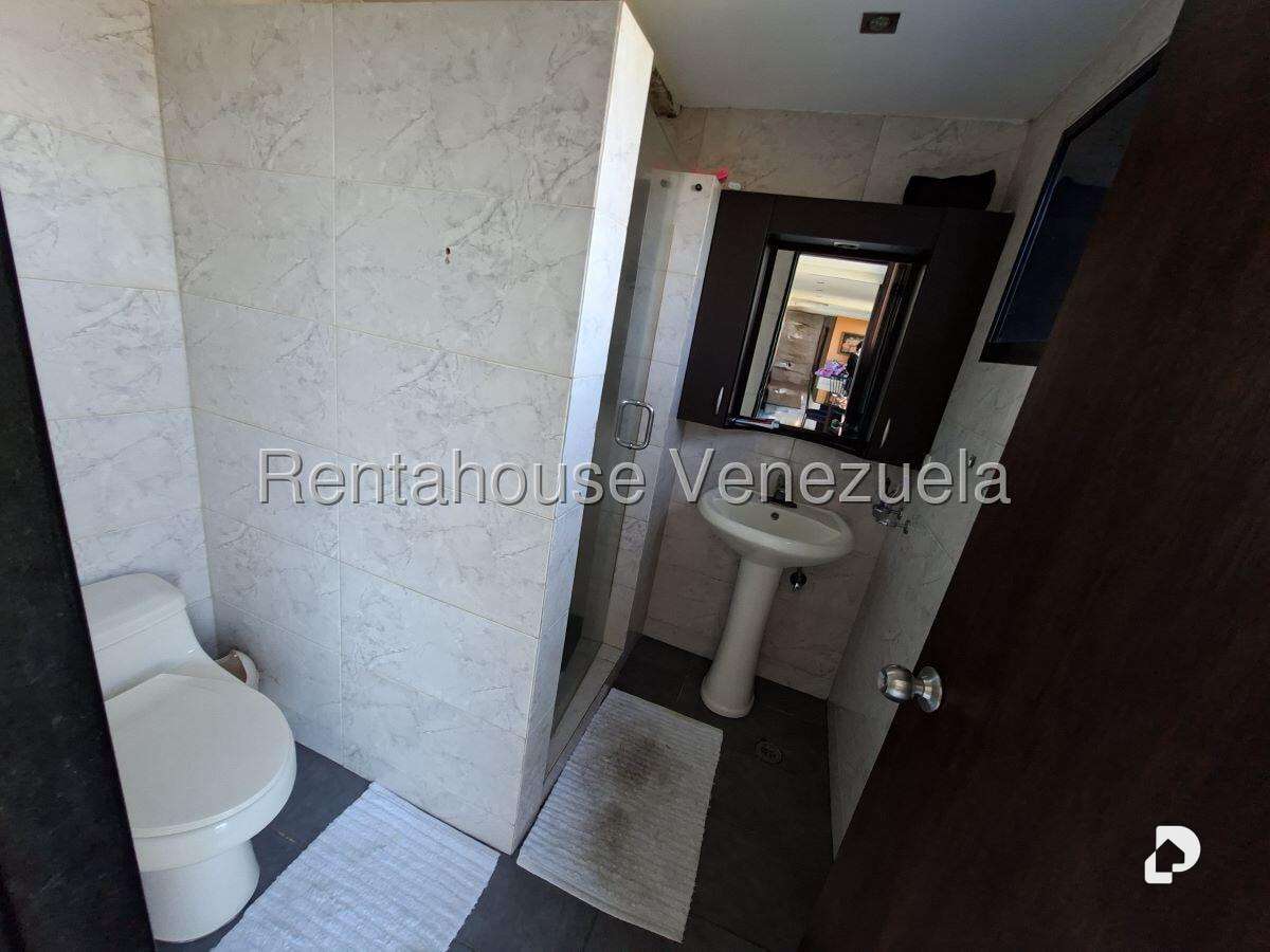 Casa en Cerro Verde, Caracas – 84