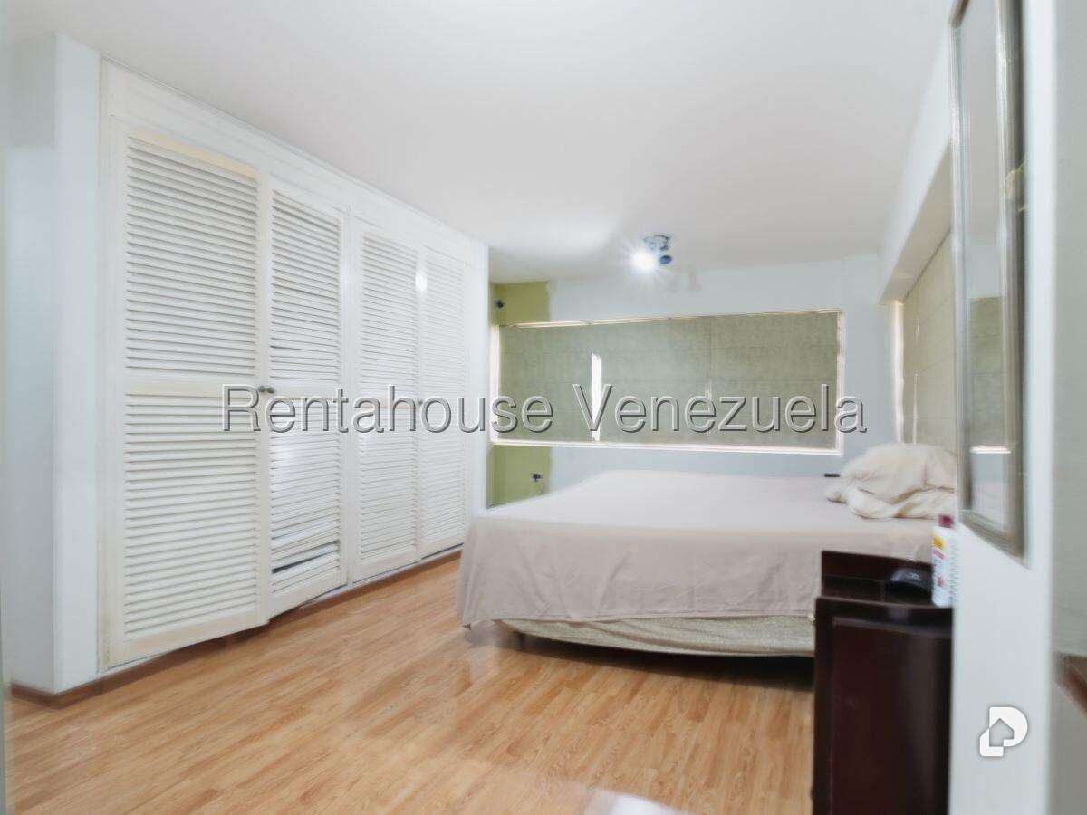 Casa en Cerro Verde, Caracas – 102