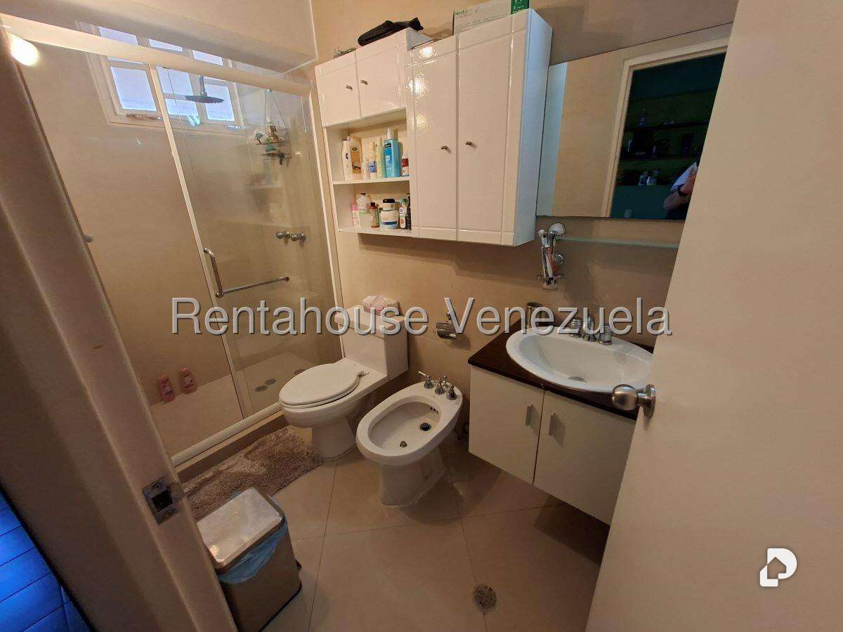 Casa en Cerro Verde, Caracas – 30