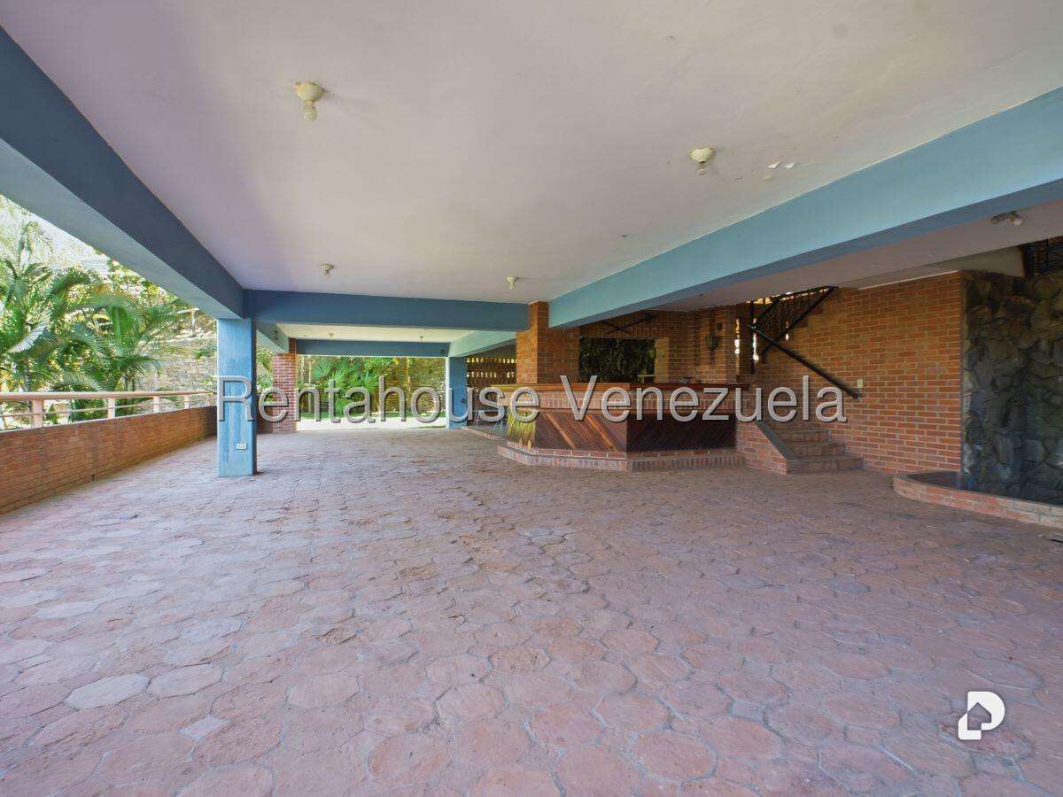 Casa en Cerro Verde, Caracas – 38