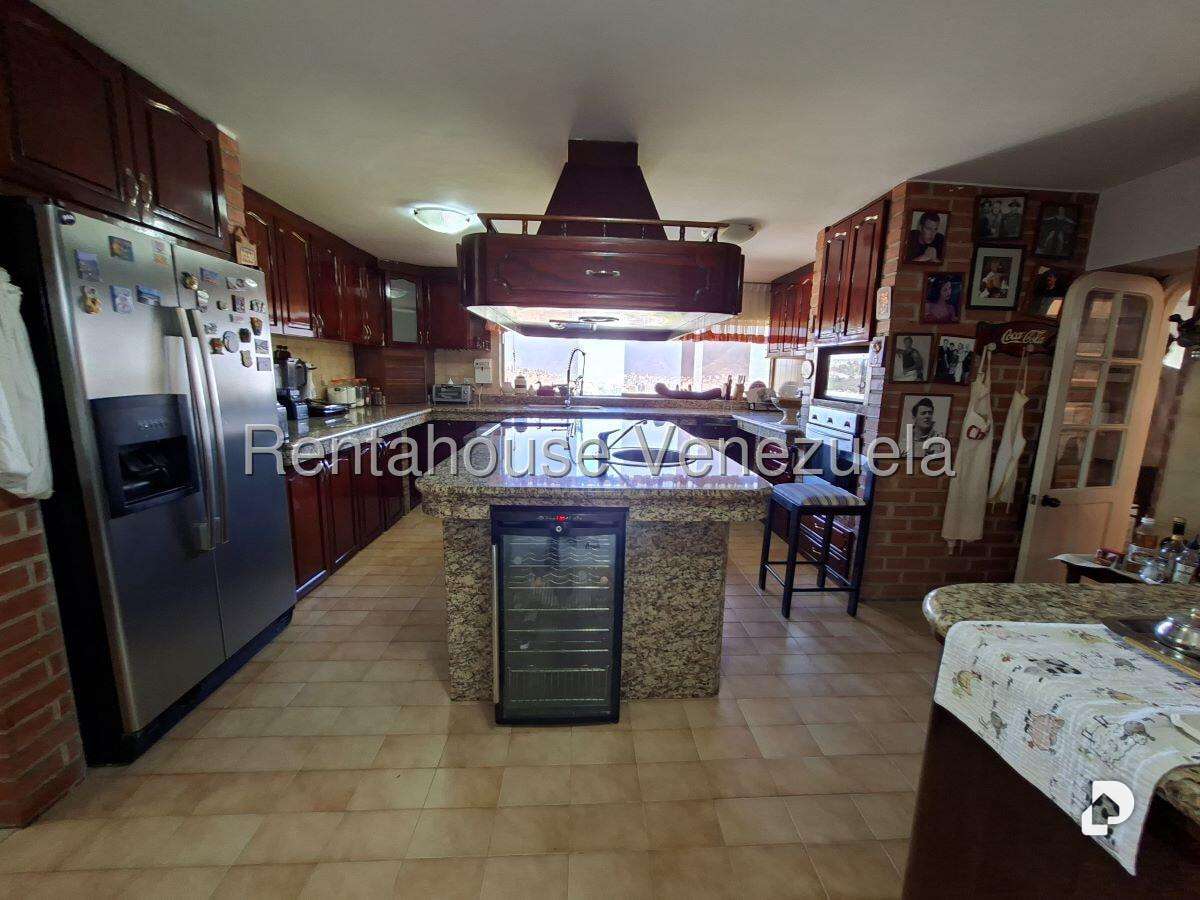 Casa en Cerro Verde, Caracas – 12
