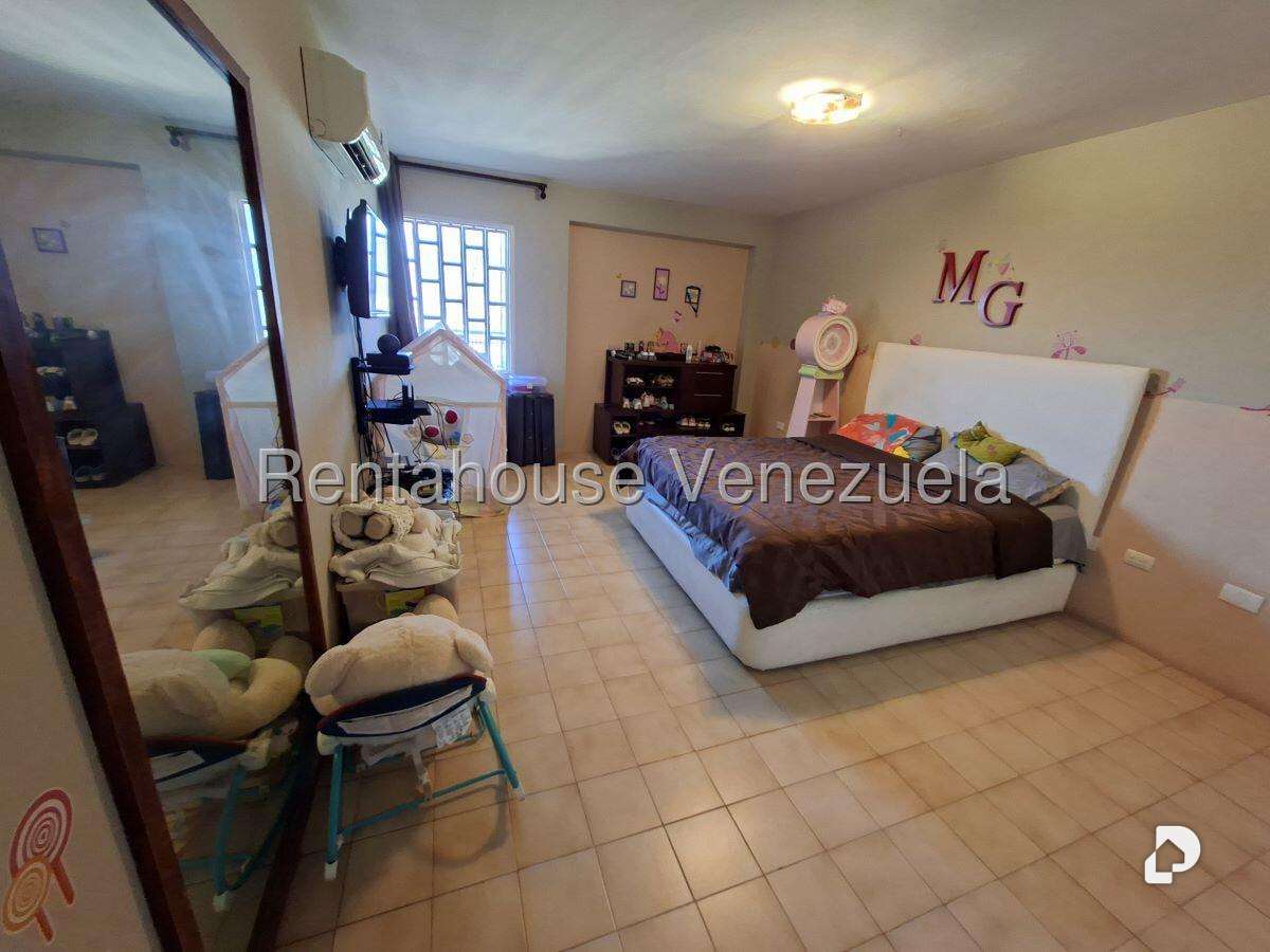 Casa en Cerro Verde, Caracas – 83