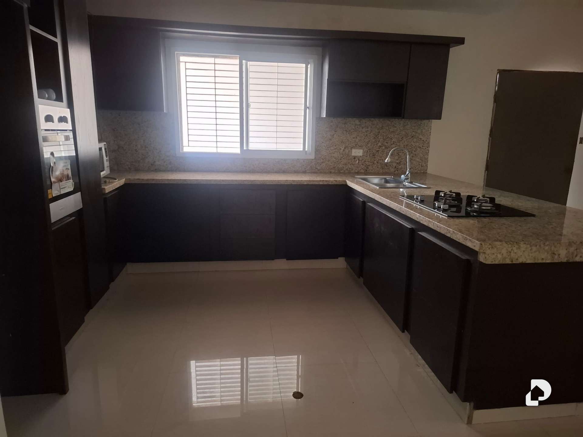 Casa en Milagro Norte, Maracaibo – 12