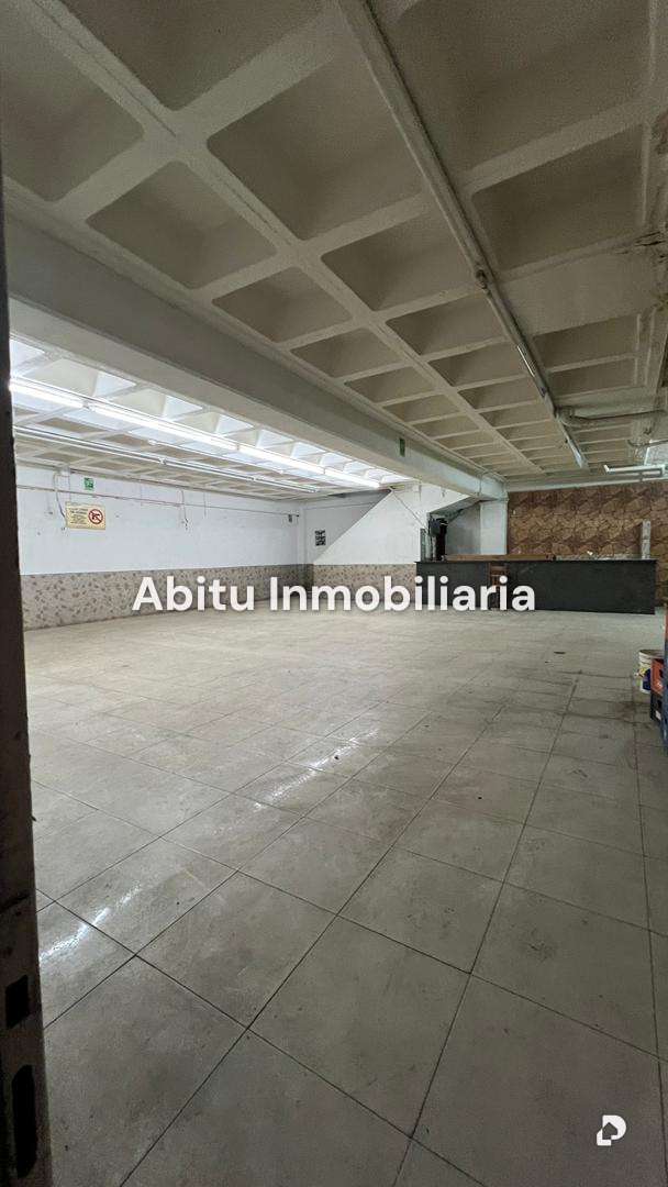 Local comercial en San Martín, Caracas – 3