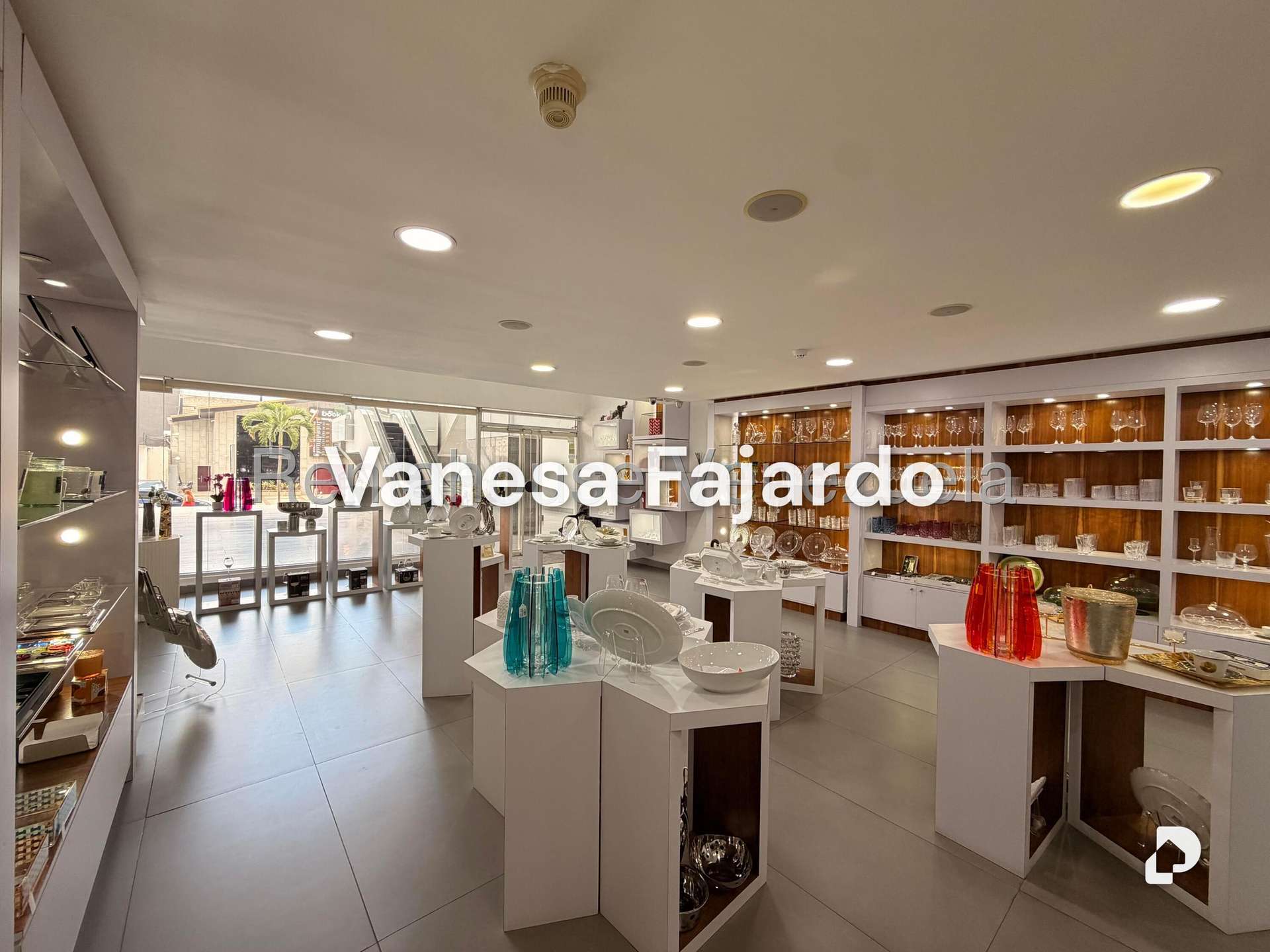 Local comercial en Las Mercedes, Caracas – 12