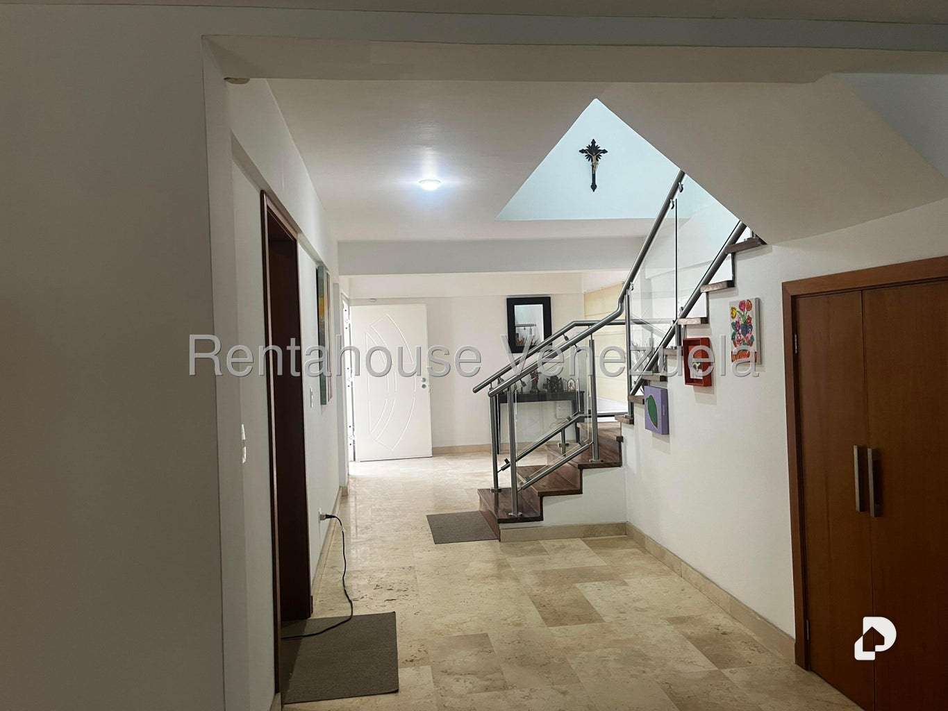 Casa en Oripoto, Caracas – 11