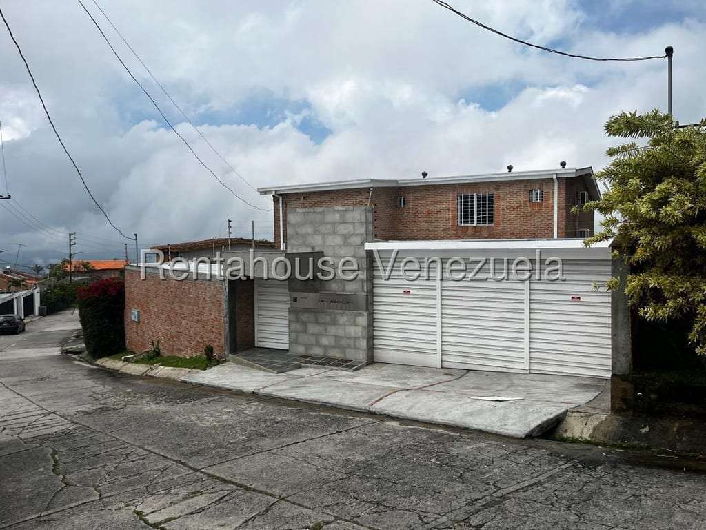 House in Oripoto, Caracas - 1