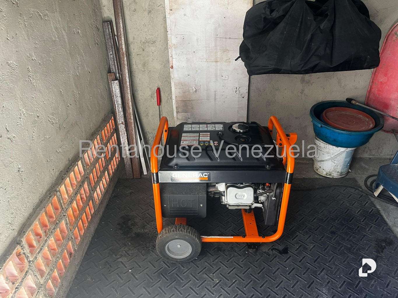 Casa en Oripoto, Caracas – 65