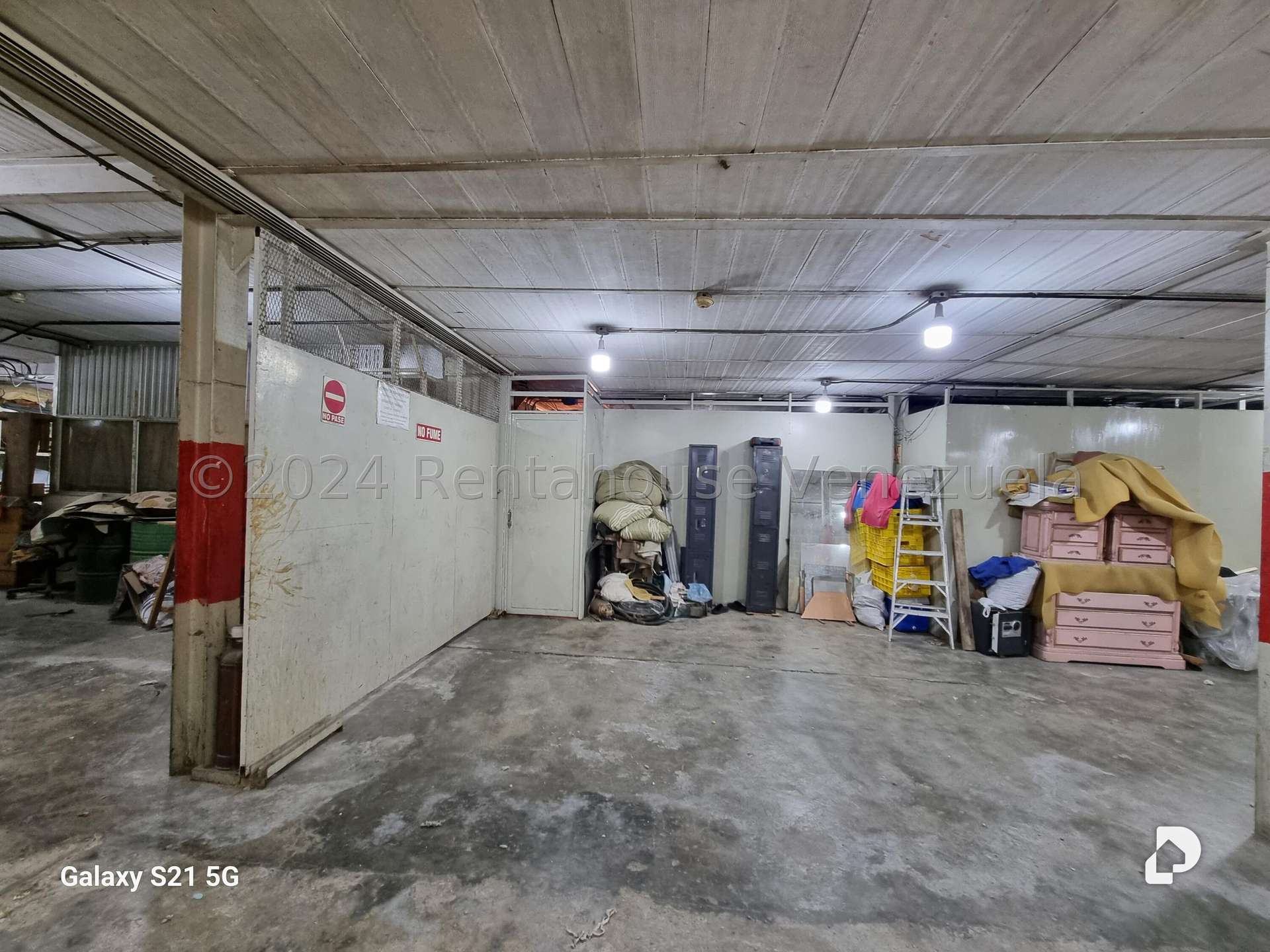 Local comercial en Los Rosales, Caracas – 18