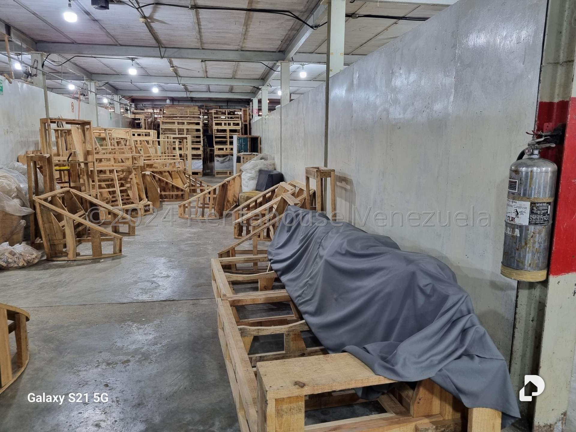 Local comercial en Los Rosales, Caracas – 23