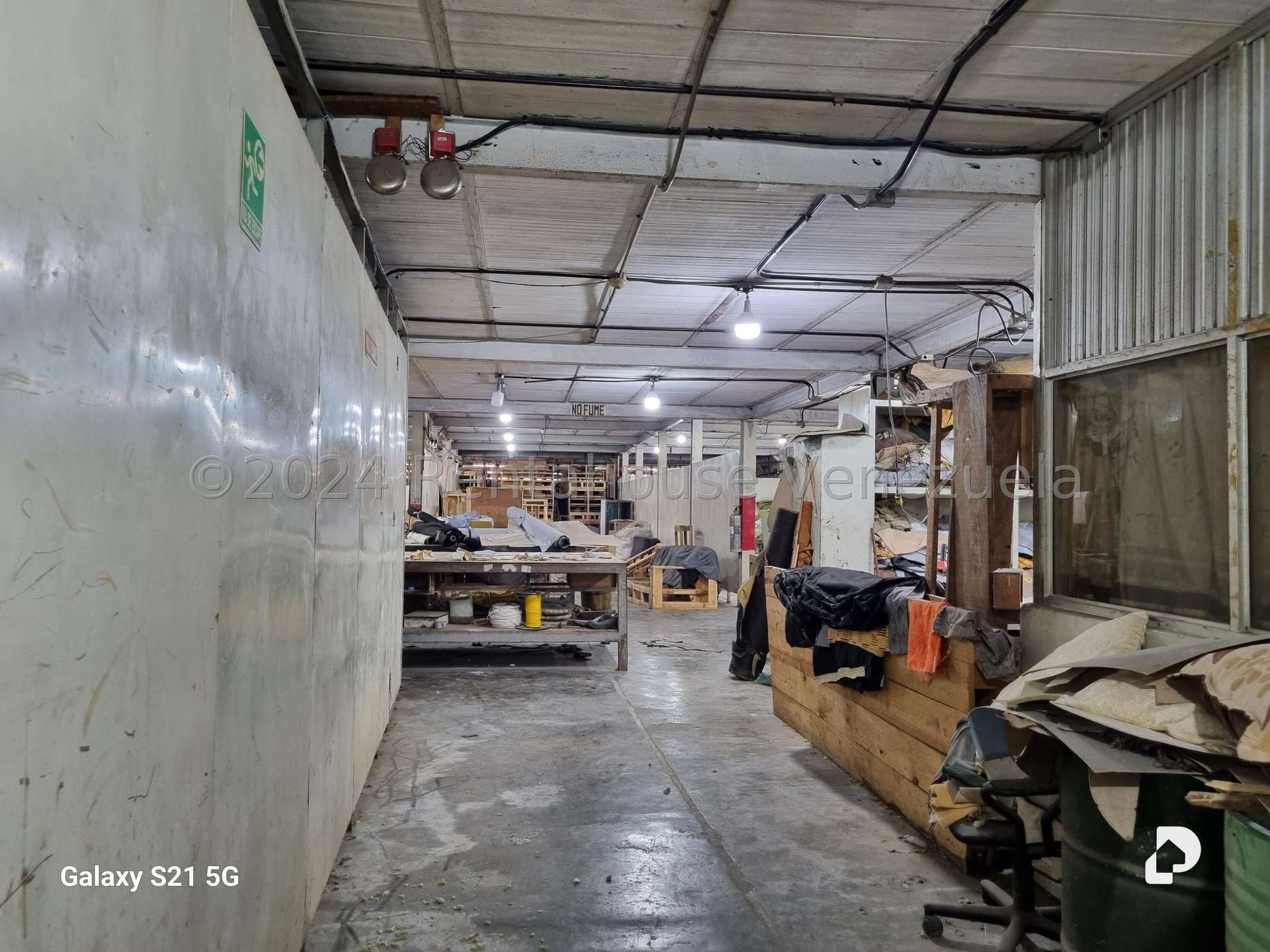 Local comercial en Los Rosales, Caracas – 21