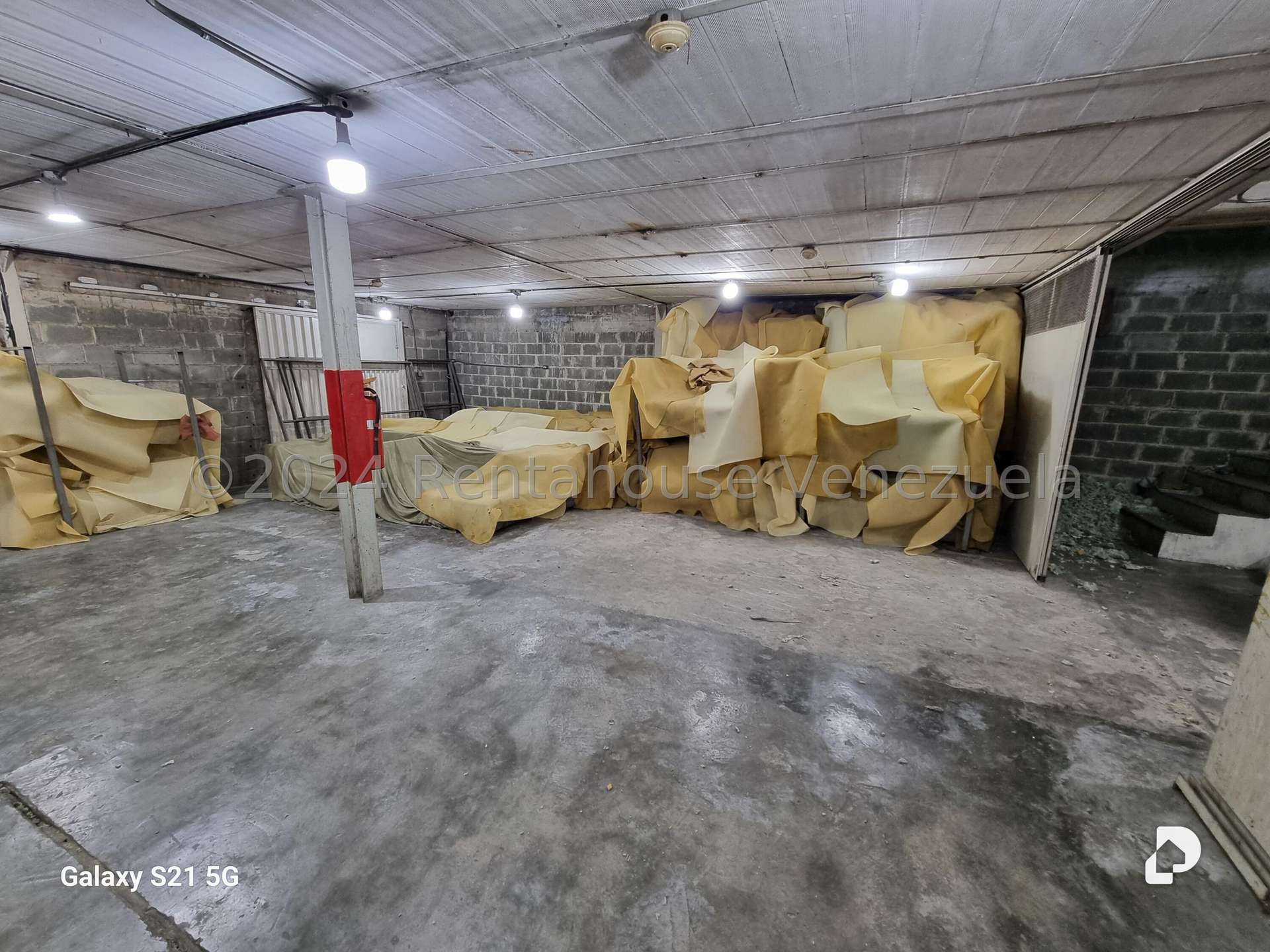 Local comercial en Los Rosales, Caracas – 13