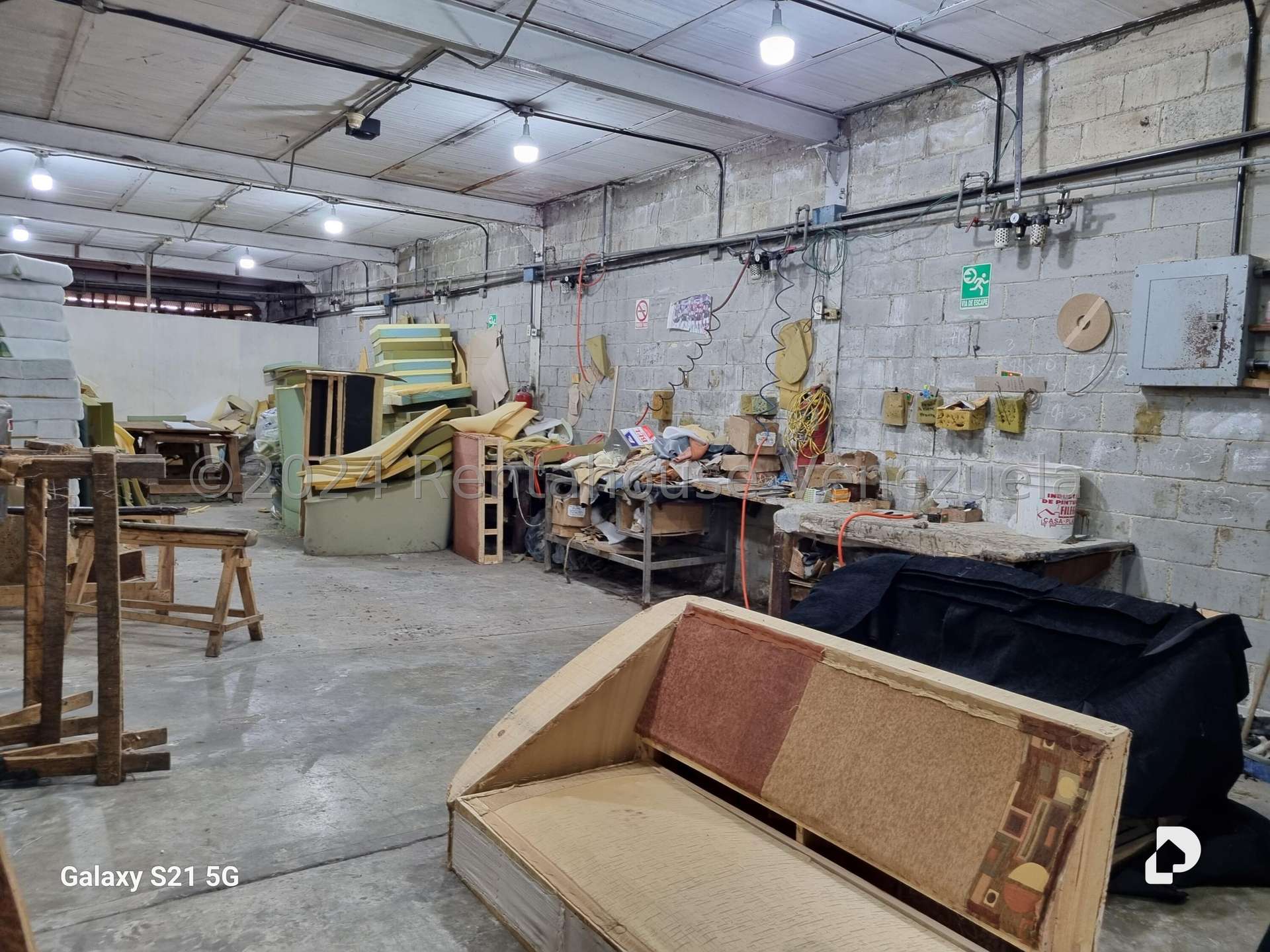 Local comercial en Los Rosales, Caracas – 28