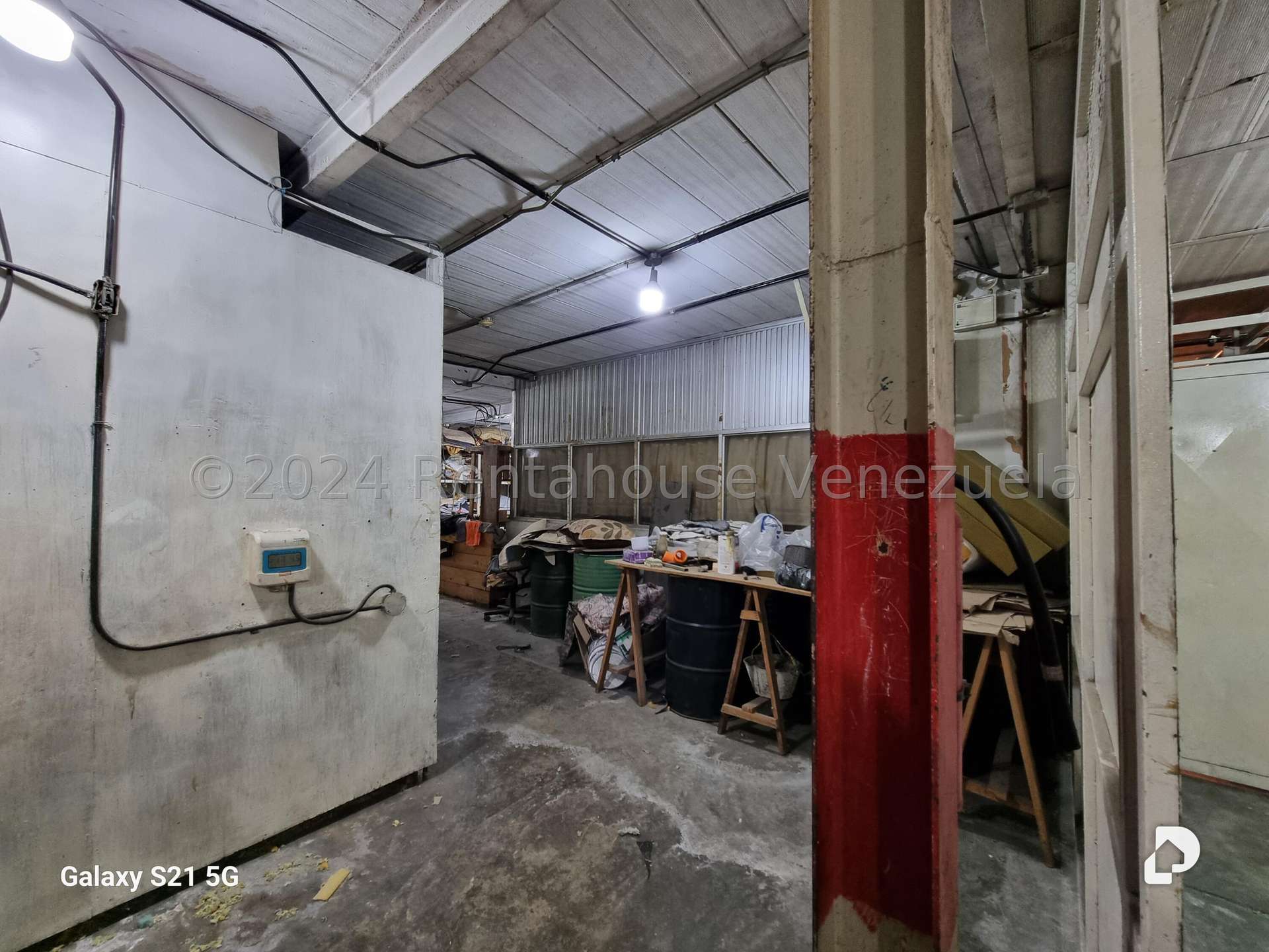 Local comercial en Los Rosales, Caracas – 19