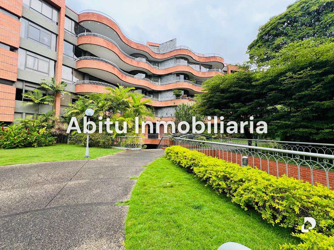 Apartamento en Altamira, Caracas – 2