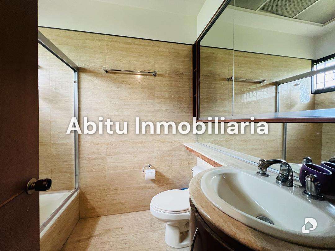 Apartamento en Altamira, Caracas – 24