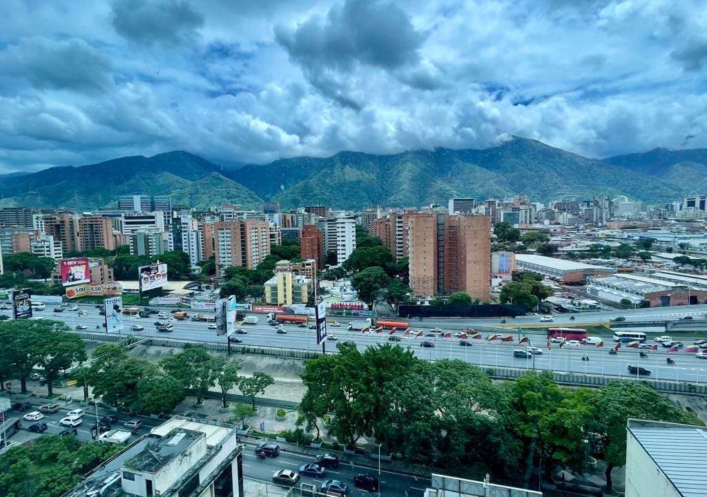 Oficina en Las Mercedes, Caracas - 1