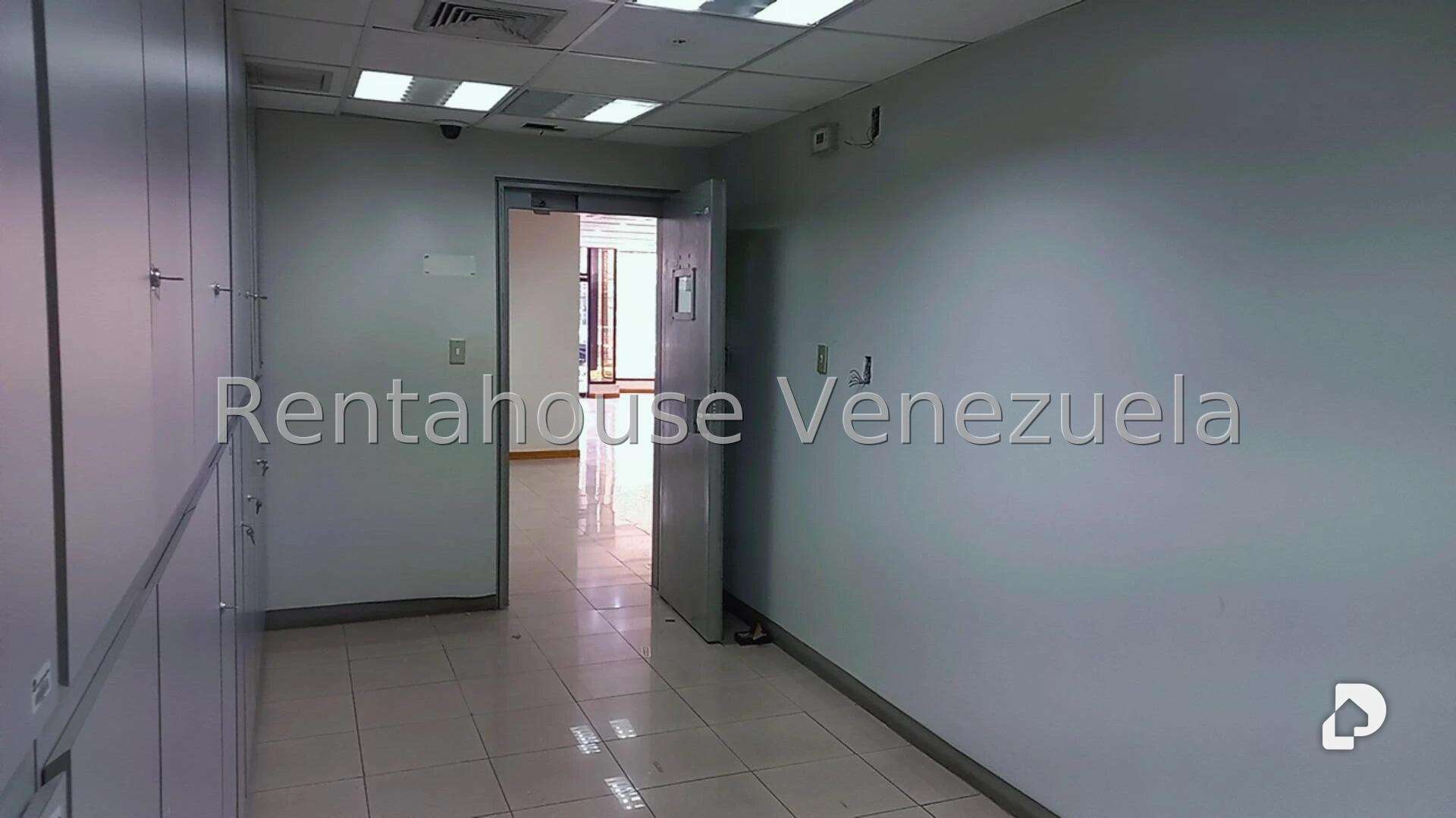 Local comercial en Los Ruices, Caracas – 14