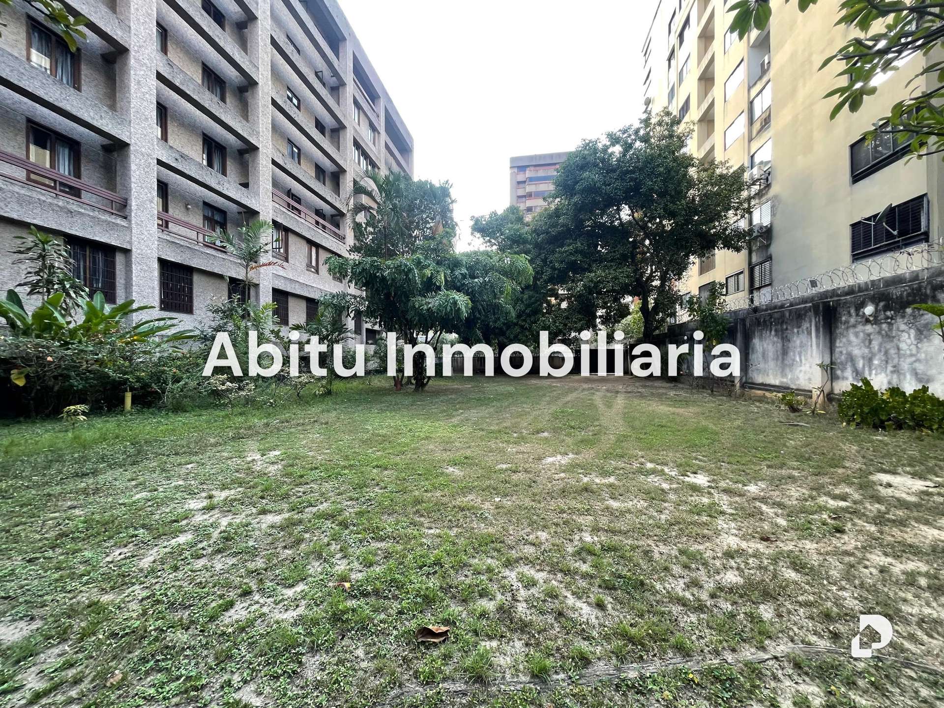 Edificio en La Florida, Caracas – 2