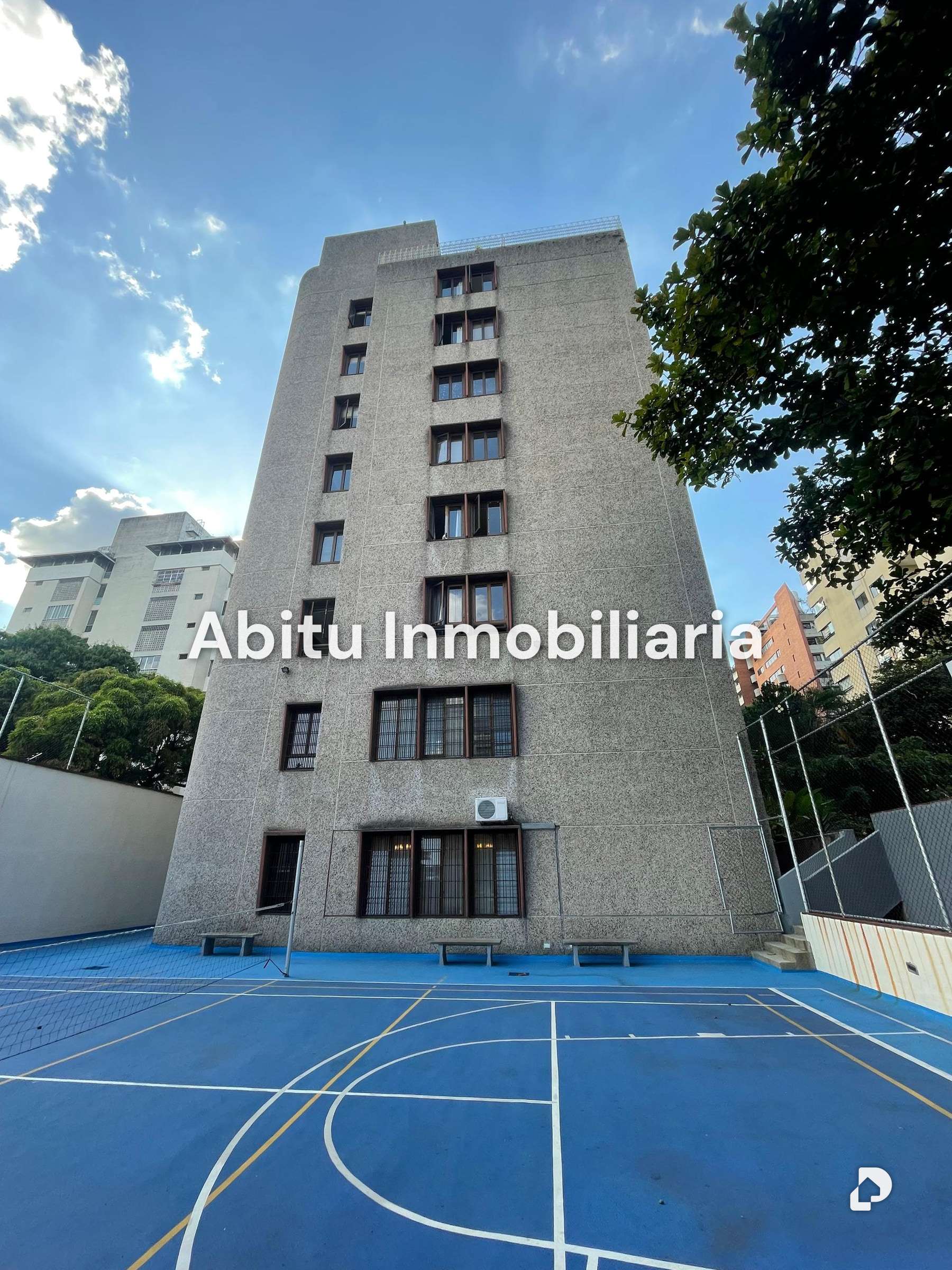 Edificio en La Florida, Caracas – 3
