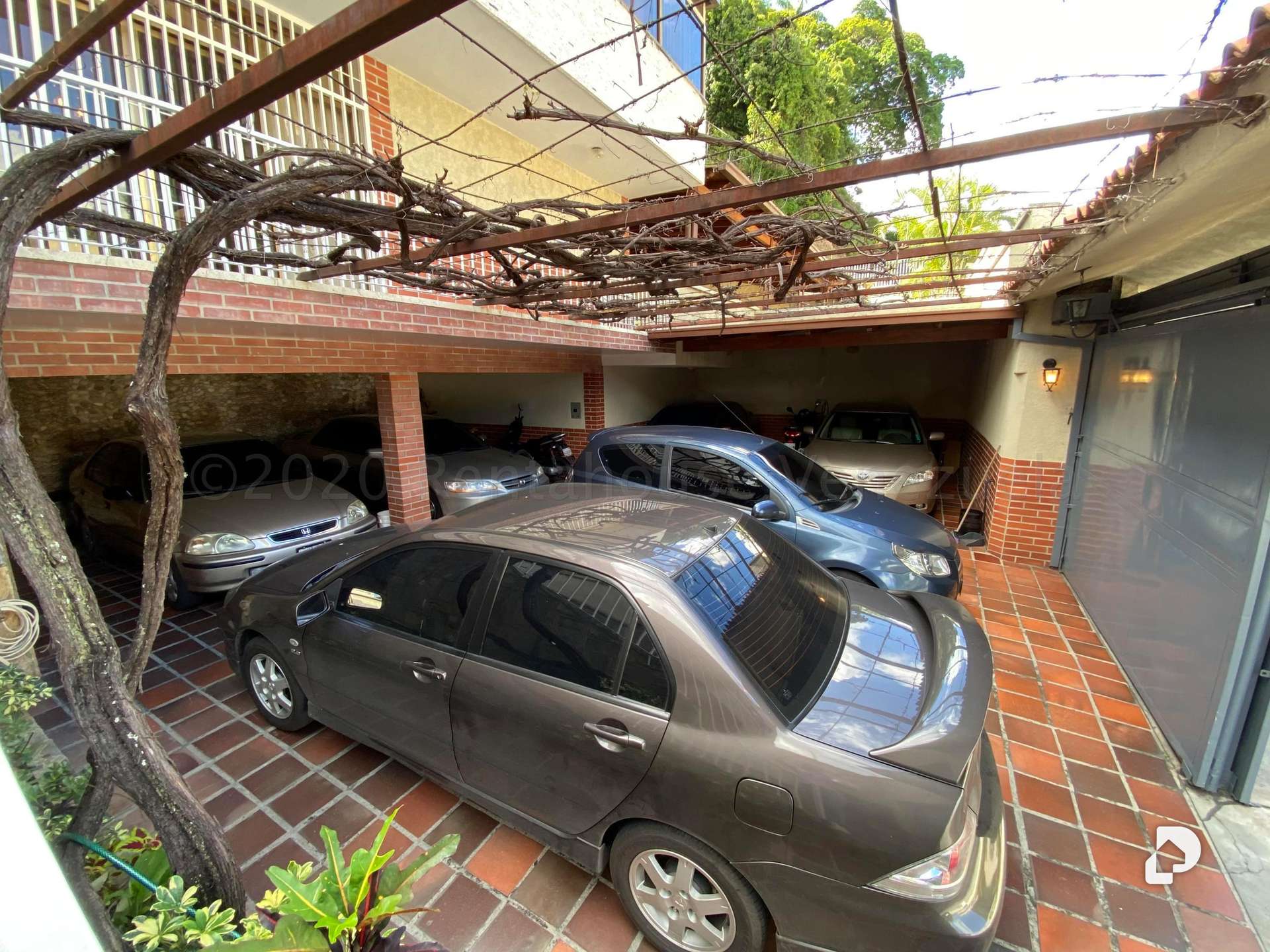 Casa en Colinas de Bello Monte, Caracas – 30