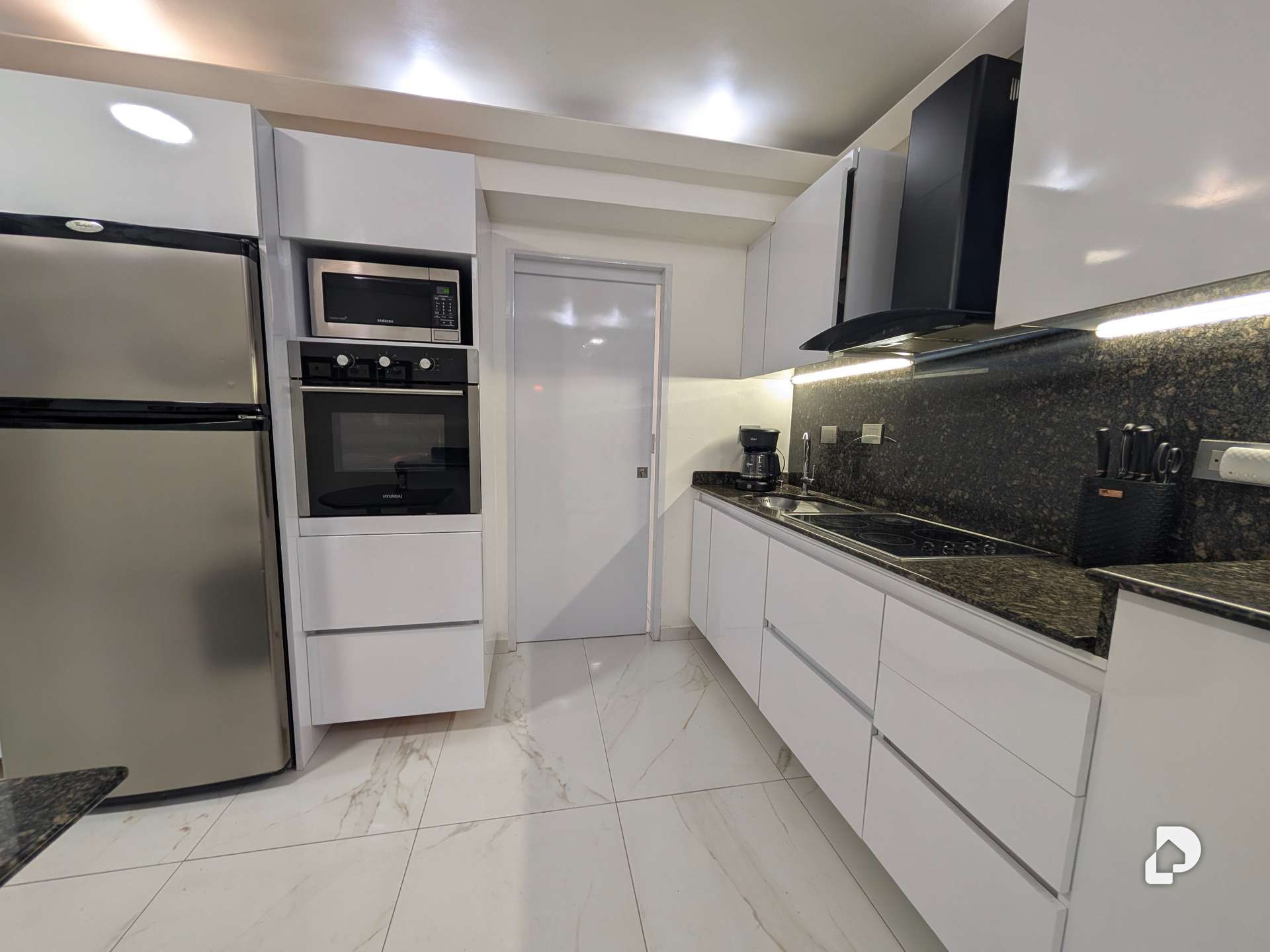 Apartamento en El Rosal, Caracas – 8