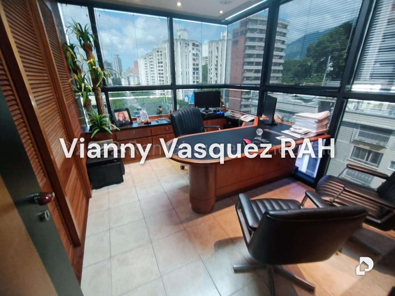 Oficina en El Bosque, Caracas – 13