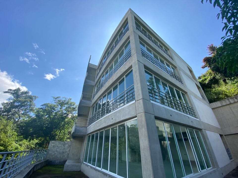 Edificio en Chuao, Caracas - 1