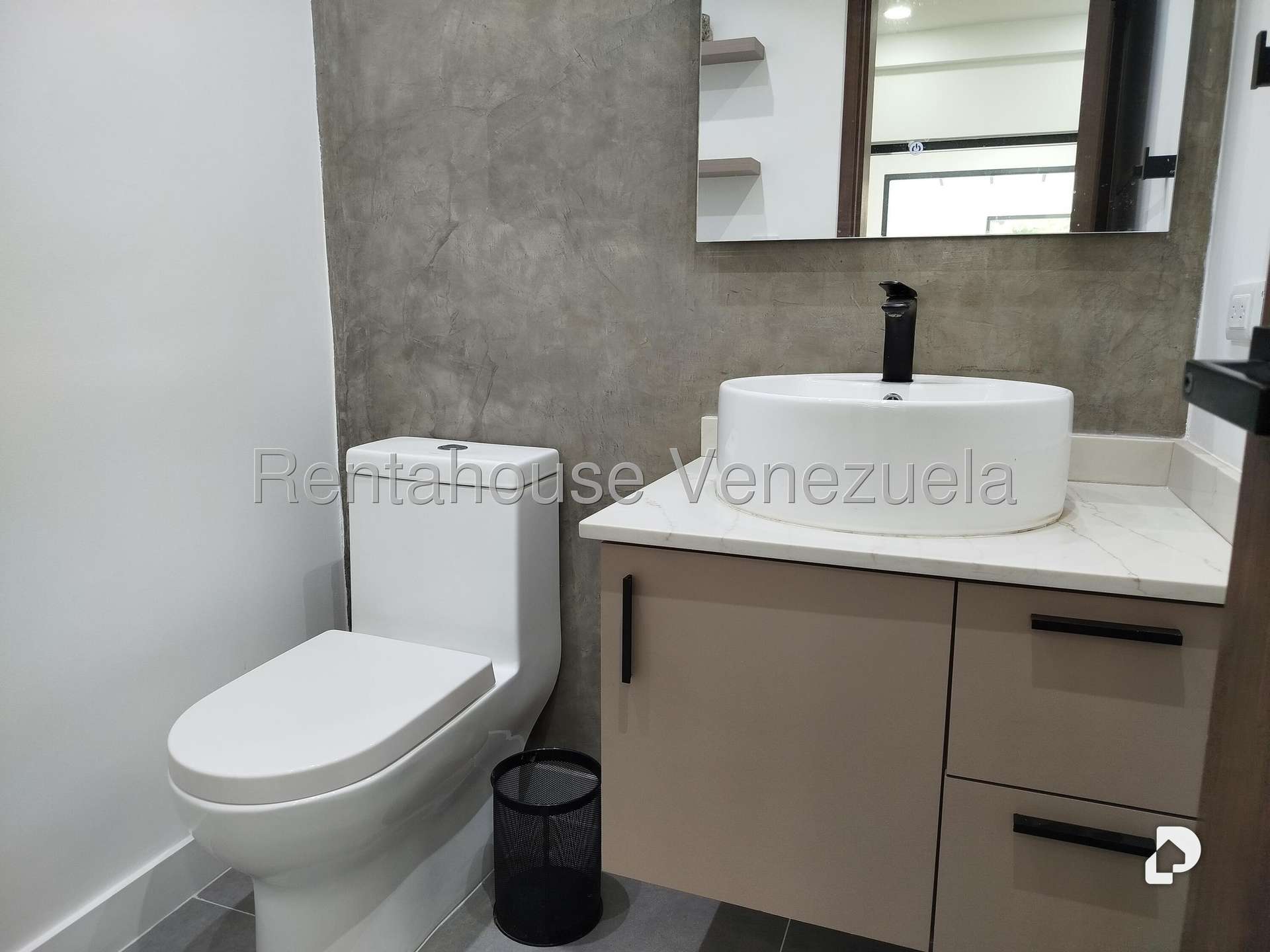 Casa en Colinas de Bello Monte, Caracas – 28
