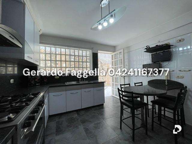 Casa en Urb. Miranda, Caracas – 10